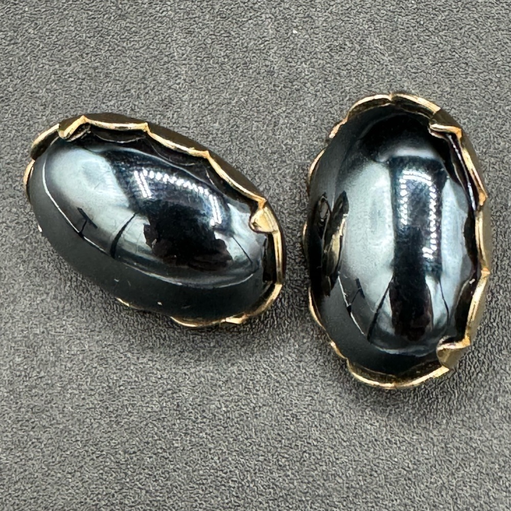 Vintage Mid-Century Sarah Coventry Black Mirror Cabochon Clip On Earrings